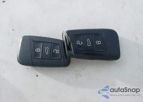 2019 Volkswagen Jetta 1.4T R-Line/1.4T S/1.4T Se z USA, uszkodzony, nr VIN 3VWC57BU2KM187536